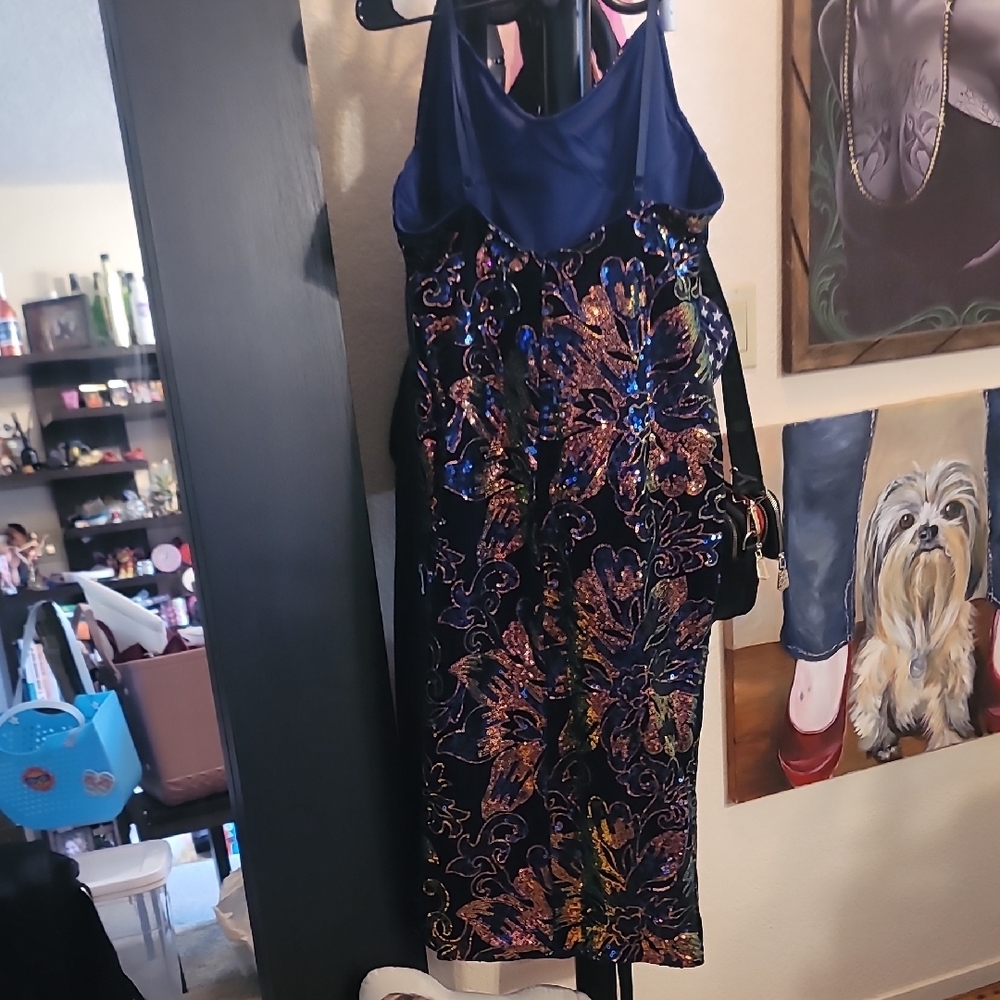 BLack AND ROSEGOLD Spaghetti Strap Backless GOWN - Picture 6 of 8
